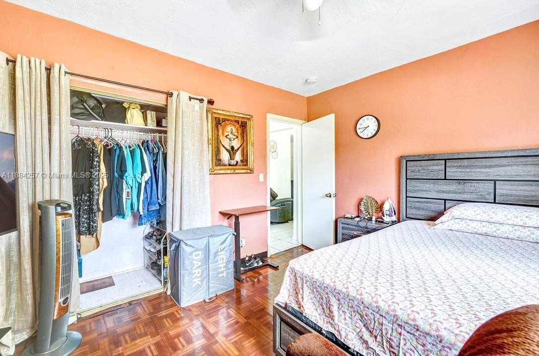 Small Image of 15770 NORTH EAST 18TH CT, North Miami Beach Number 19