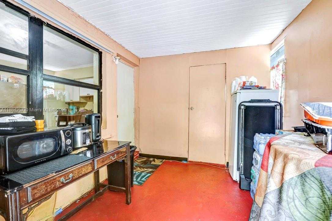 Small Image of 15770 NORTH EAST 18TH CT, North Miami Beach Number 26