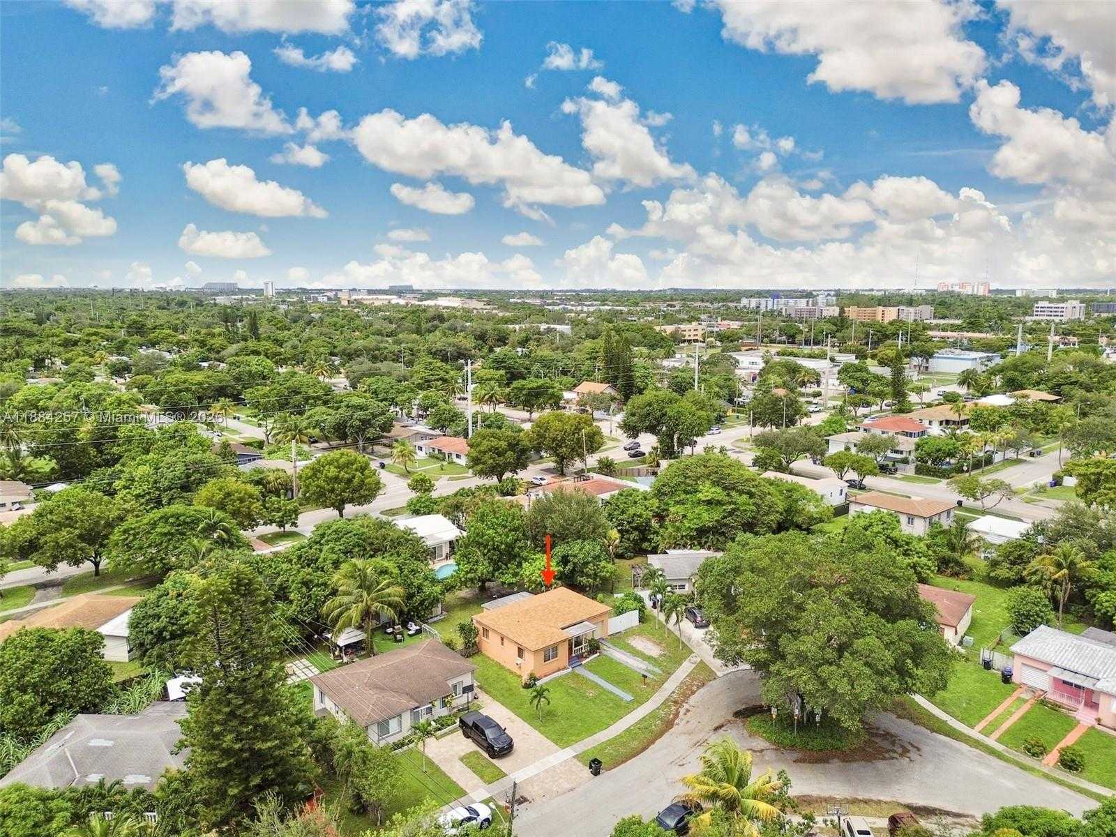 Small Image of 15770 NORTH EAST 18TH CT, North Miami Beach Number 31