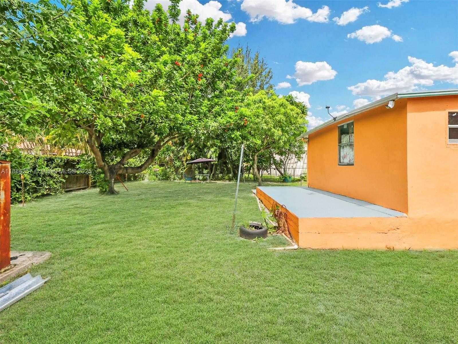 Small Image of 15770 NORTH EAST 18TH CT, North Miami Beach Number 32