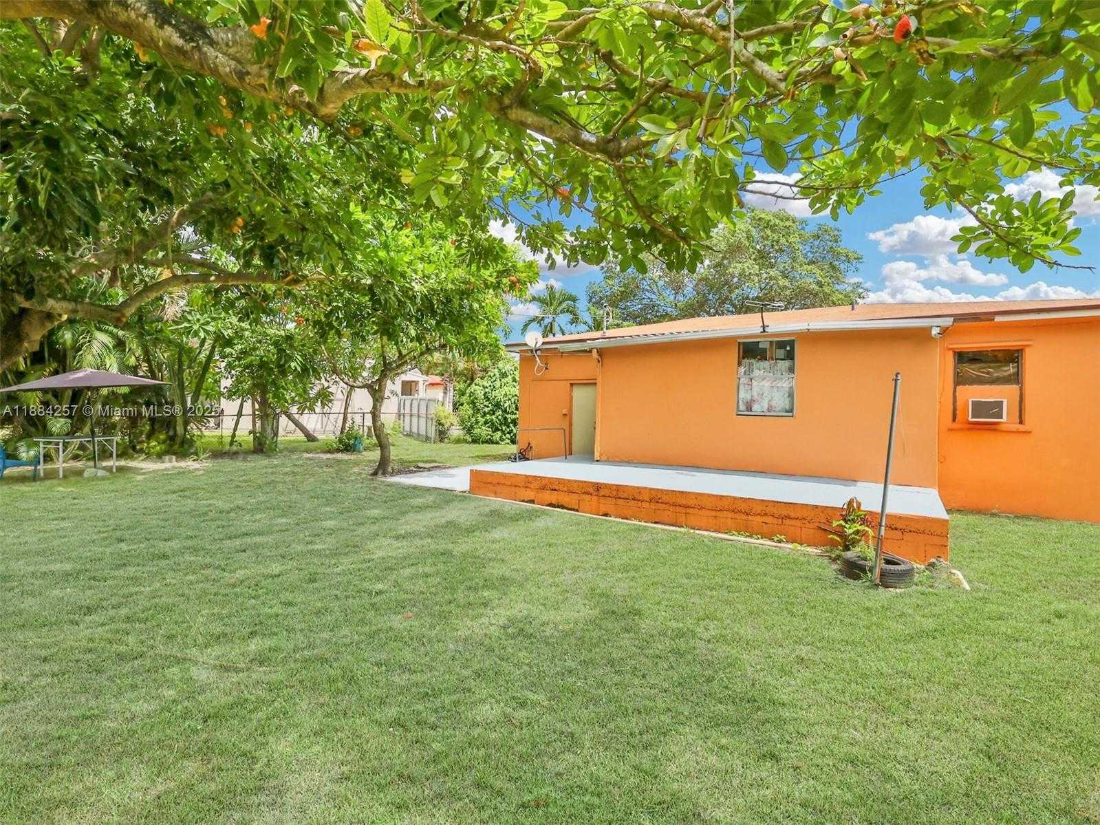 Small Image of 15770 NORTH EAST 18TH CT, North Miami Beach Number 34
