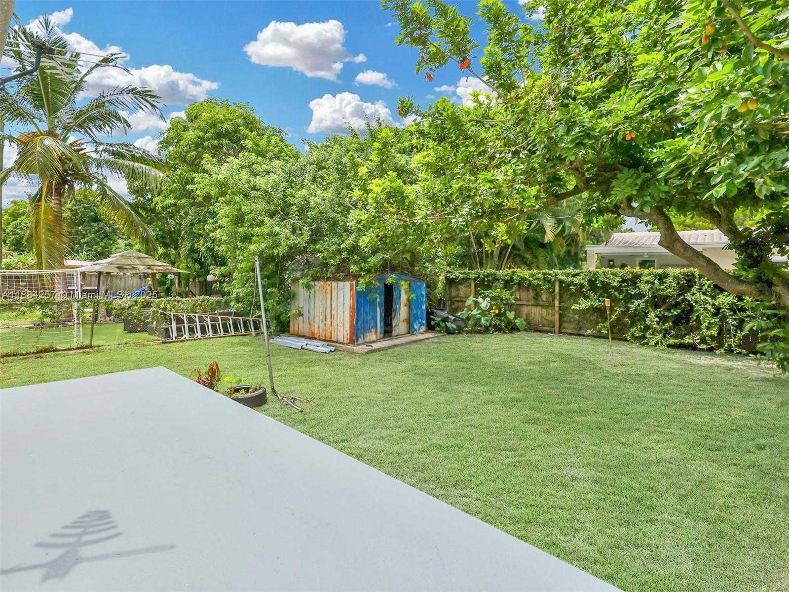Small Image of 15770 NORTH EAST 18TH CT, North Miami Beach Number 7