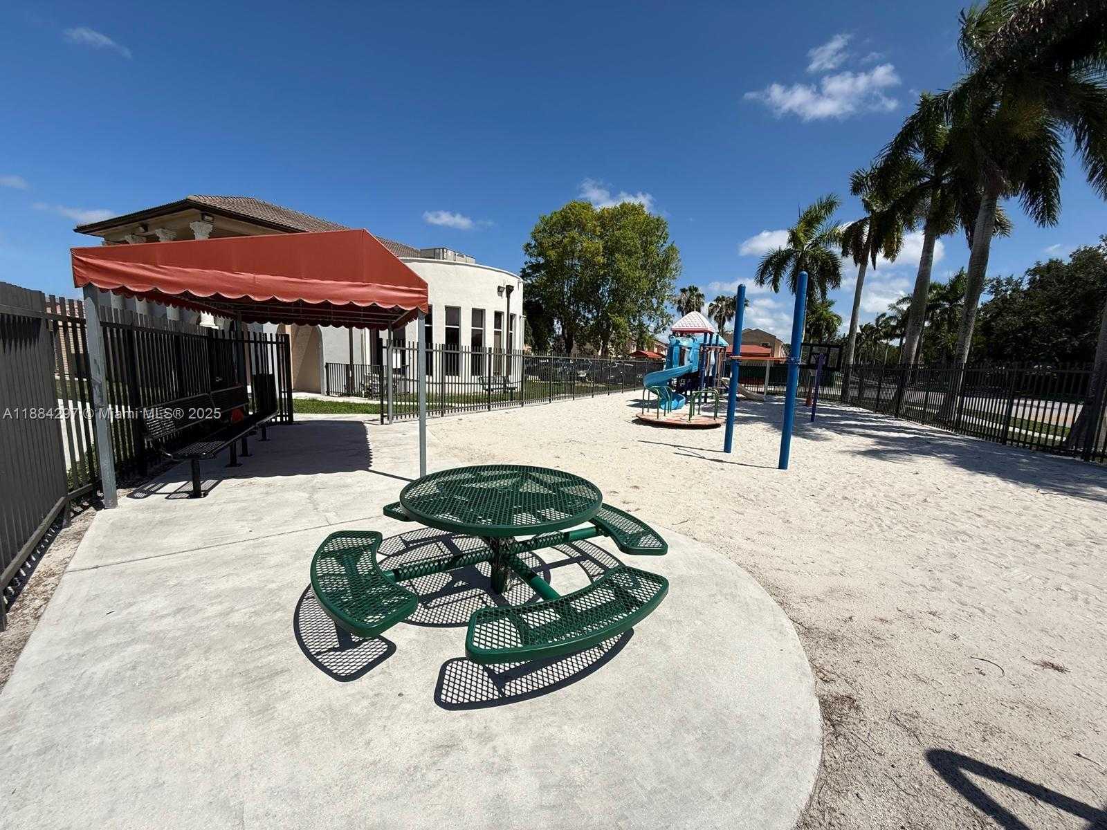 Small Image of 3461 SOUTH WEST 154TH CT, Miami Number 28