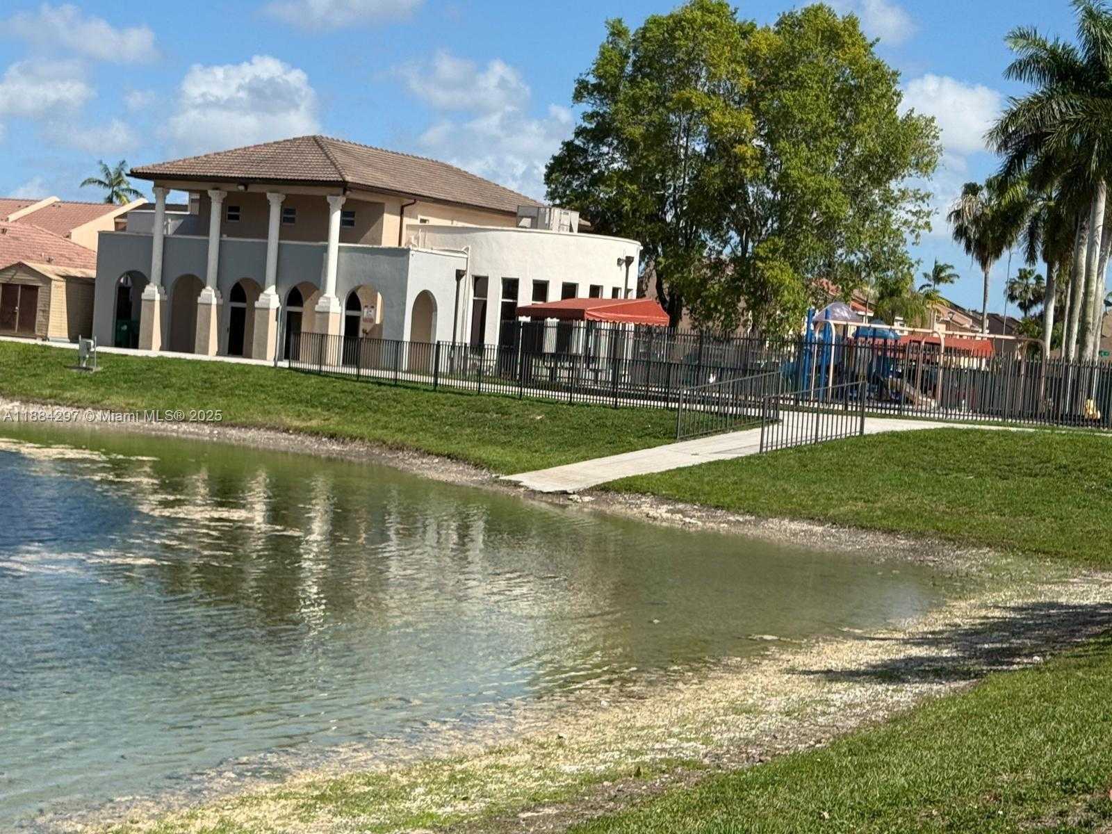 Small Image of 3461 SOUTH WEST 154TH CT, Miami Number 30