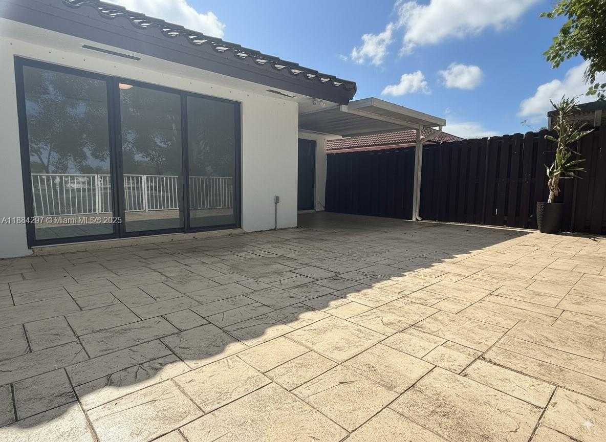 Small Image of 3461 SOUTH WEST 154TH CT, Miami Number 8