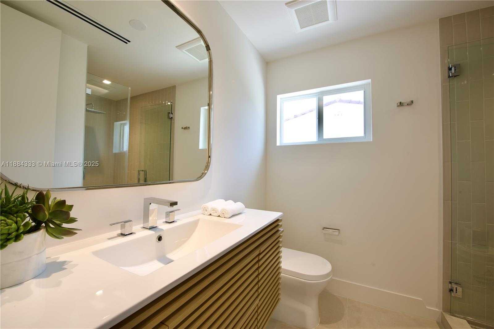 Small Image of 49 NORTH WEST 108TH ST, Miami Shores Number 29
