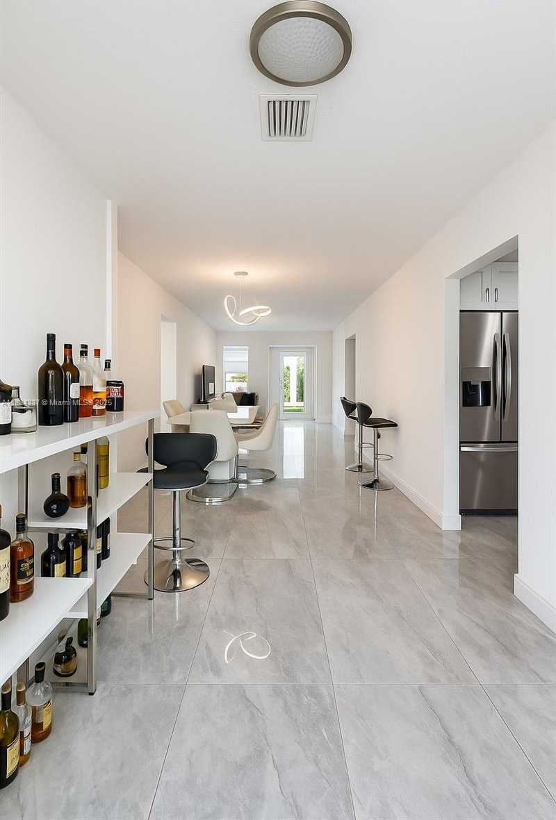 Small Image of 10241 DOMINICAN DR, Cutler Bay Number 7