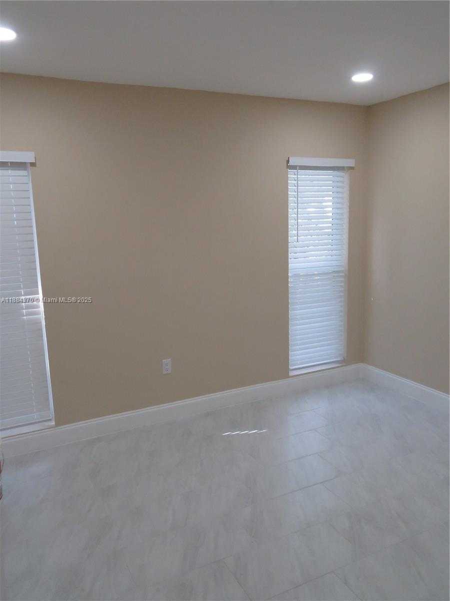 Small Image of Homestead Number 16