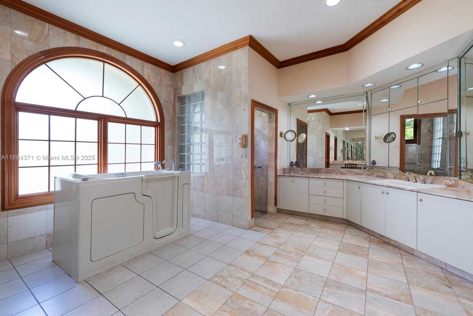 Small Image of 9360 SOUTH WEST 66TH ST, Miami Number 28