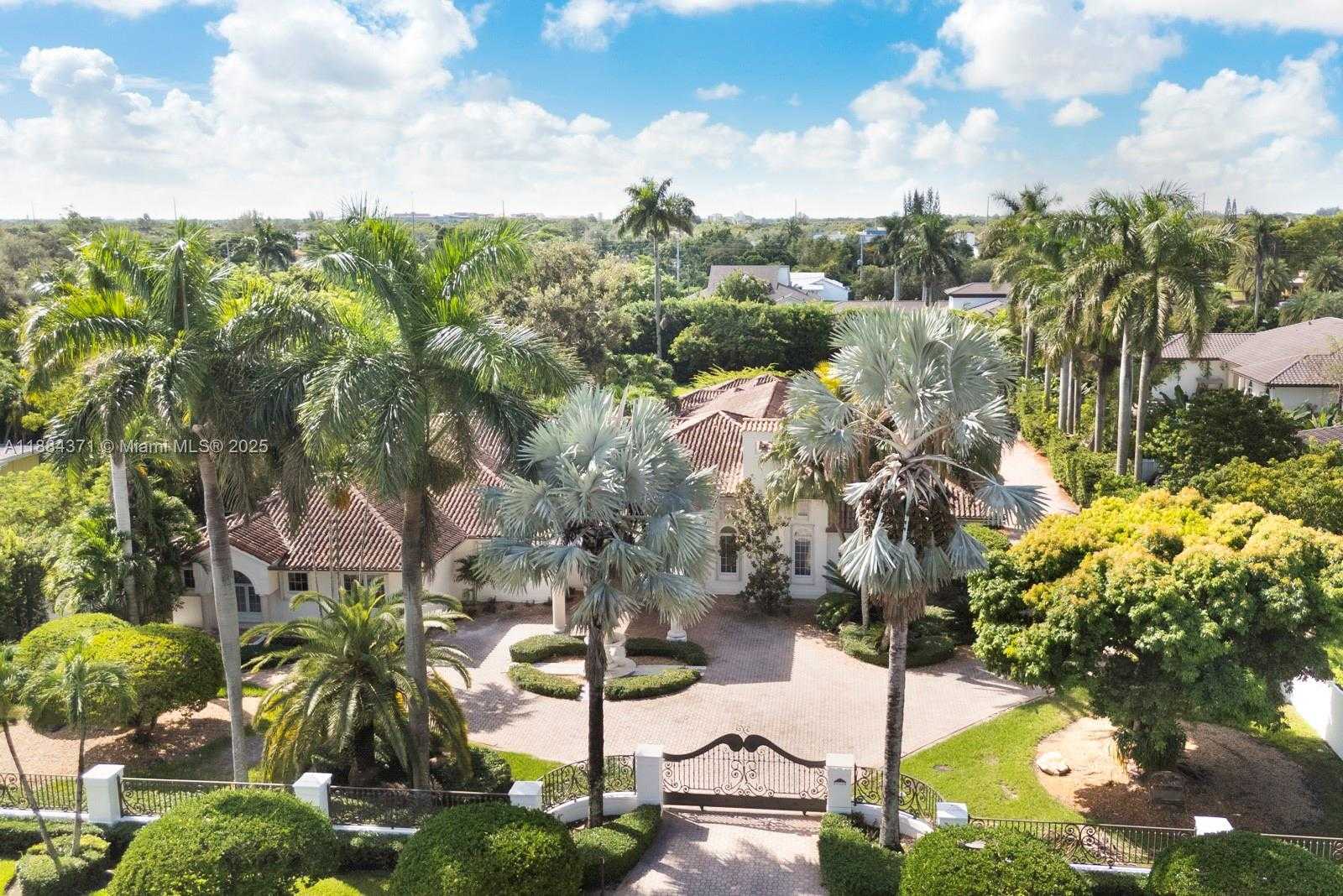 Small Image of 9360 SOUTH WEST 66TH ST, Miami Number 54