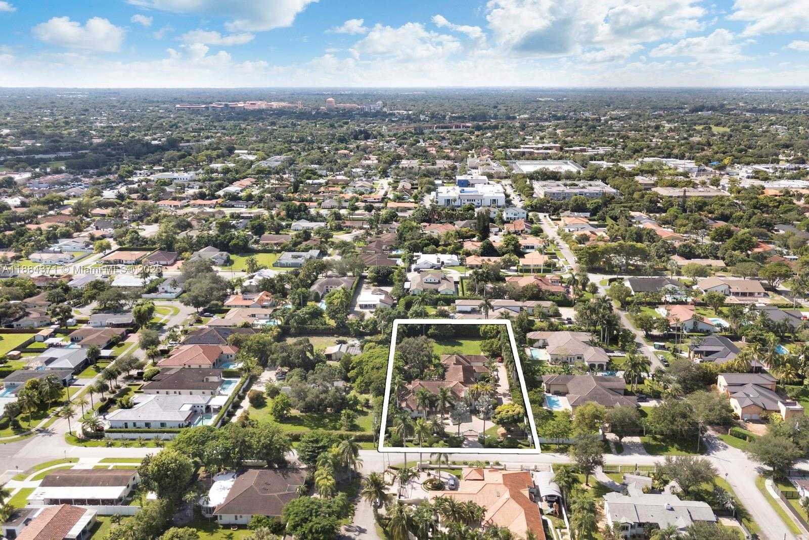 Small Image of 9360 SOUTH WEST 66TH ST, Miami Number 57