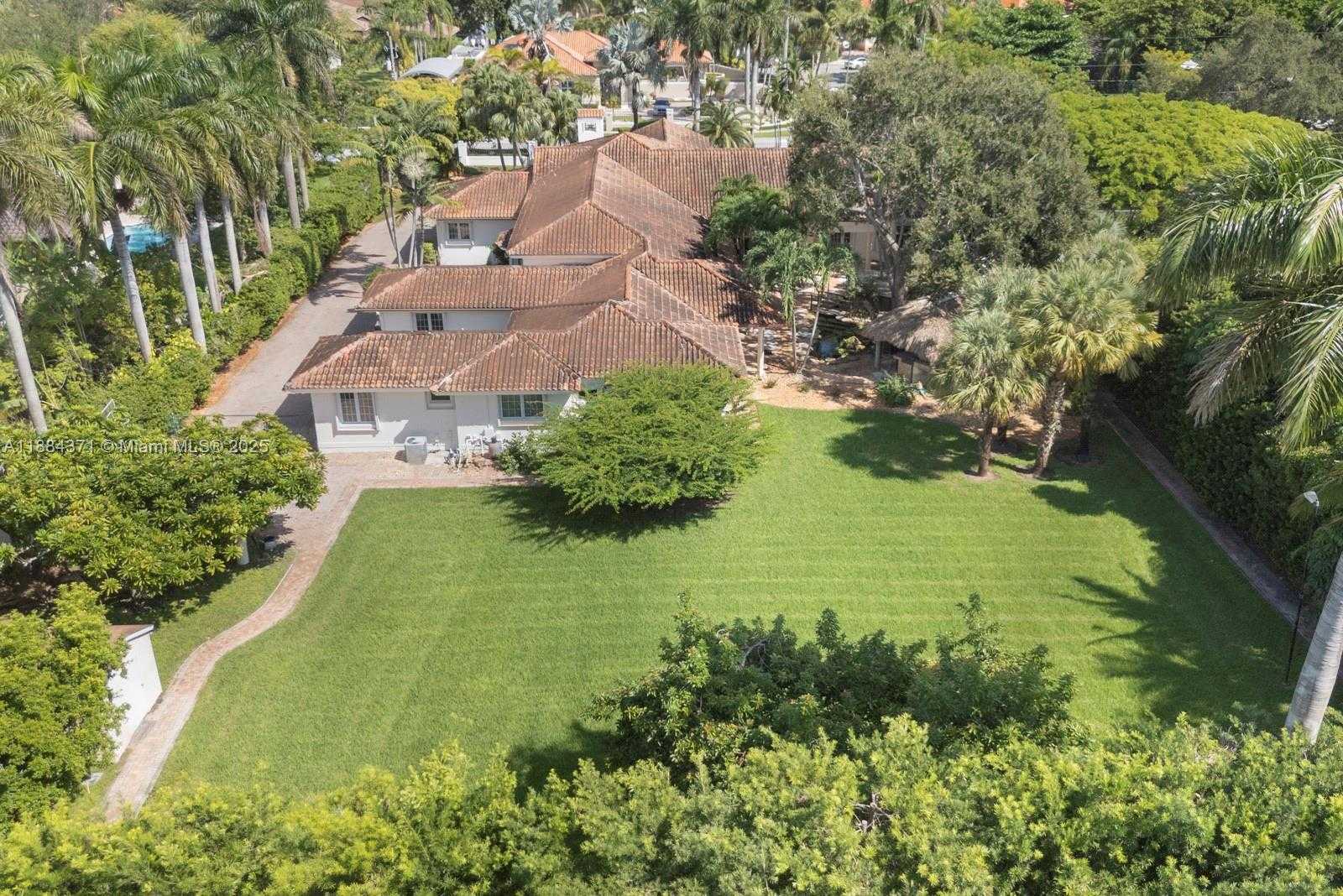 Small Image of 9360 SOUTH WEST 66TH ST, Miami Number 7