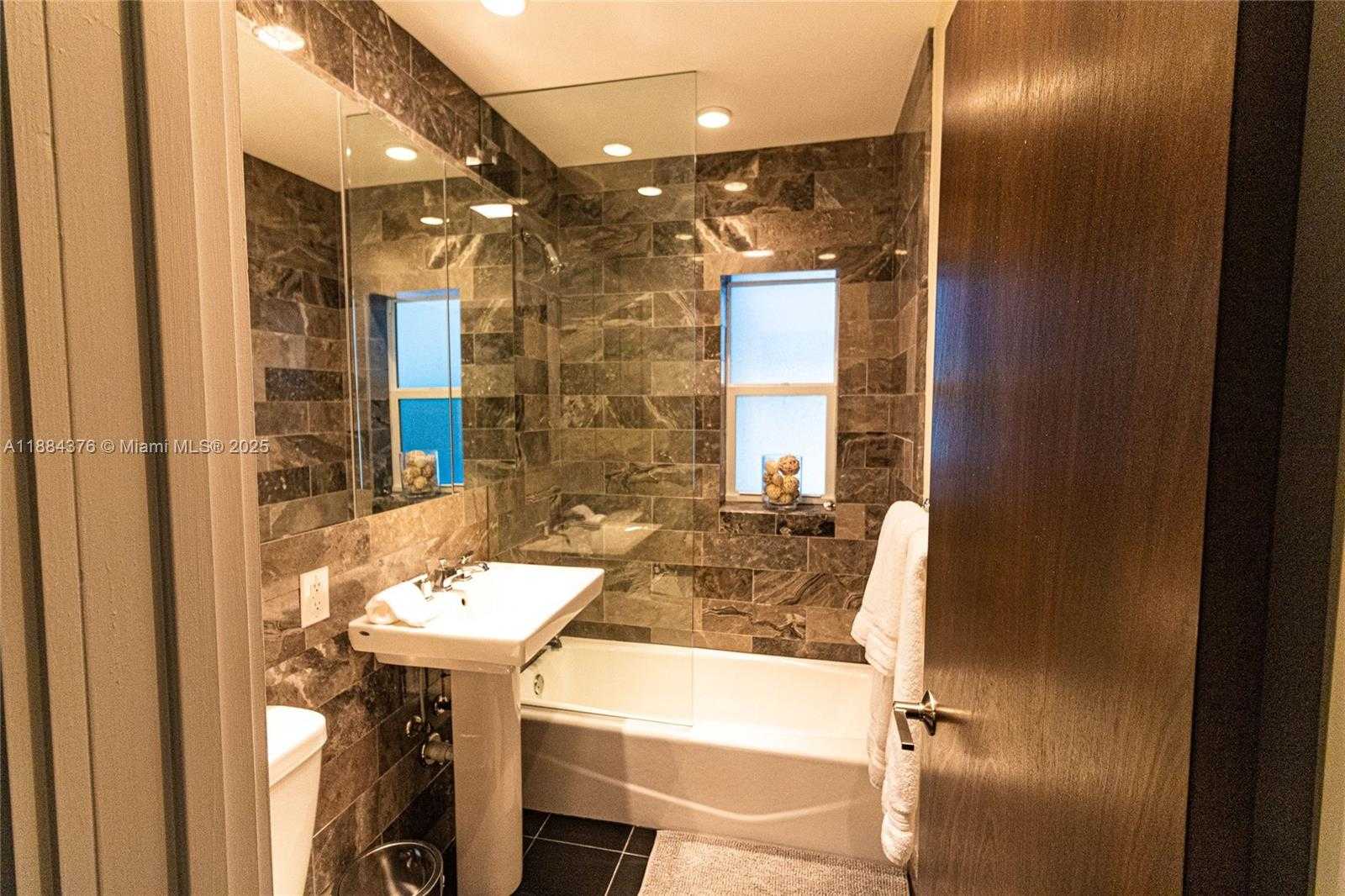 Small Image of 744 NORTH EAST 16TH AVE, Fort Lauderdale Number 14