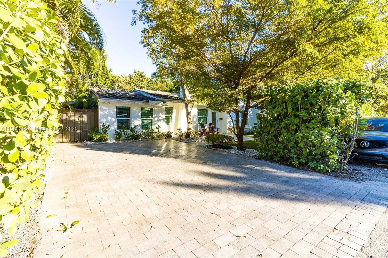 Small Image of 744 NORTH EAST 16TH AVE, Fort Lauderdale Number 2