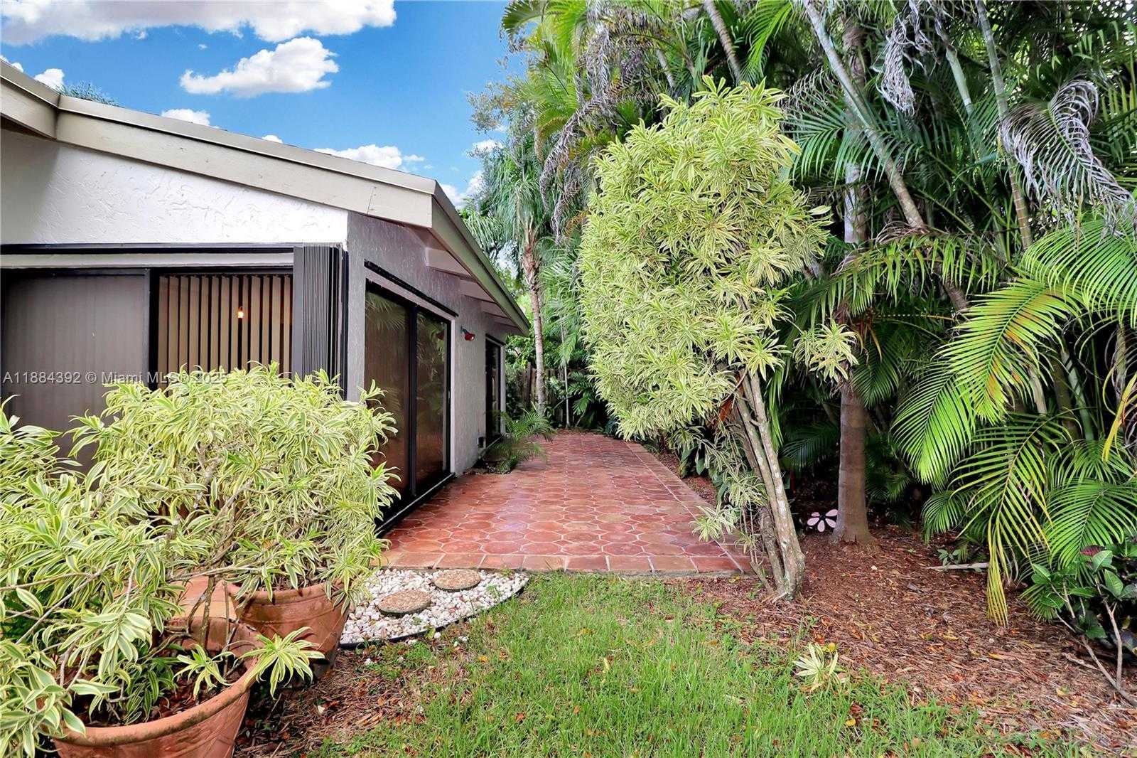 Small Image of 9220 SOUTH WEST 78TH CT, Miami Number 2