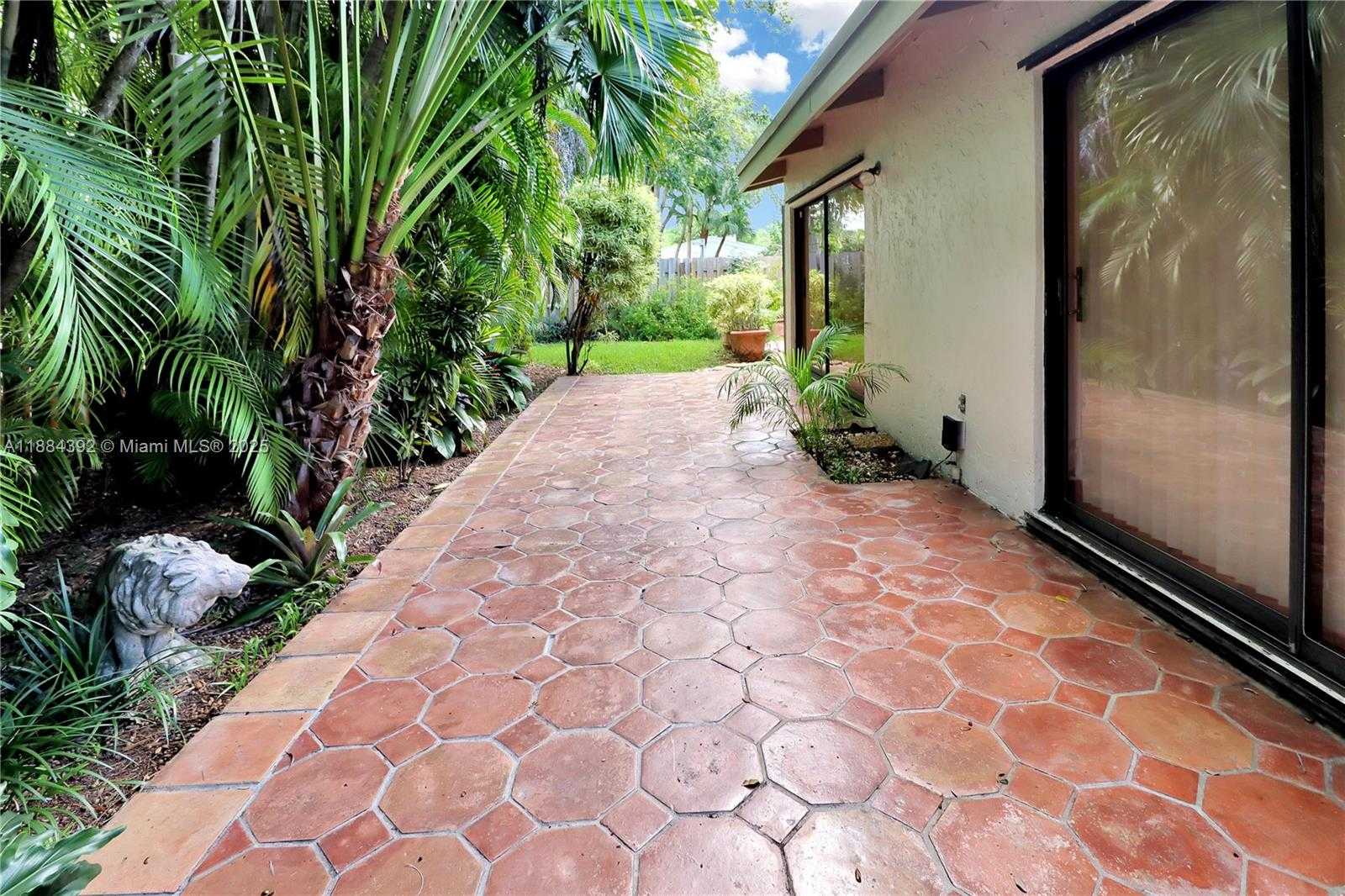 Small Image of 9220 SOUTH WEST 78TH CT, Miami Number 29