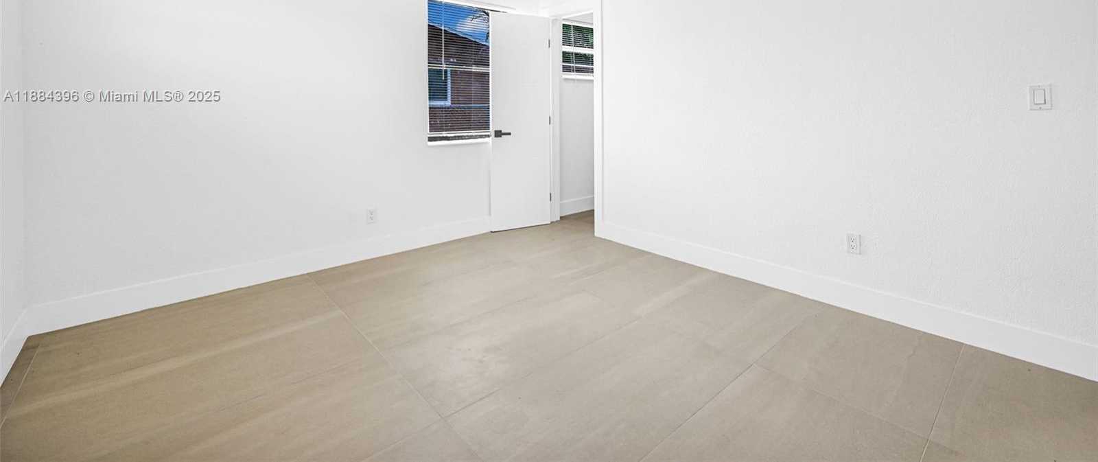 Small Image of 1918 NORTH WEST 185TH ST, Miami Gardens Number 17