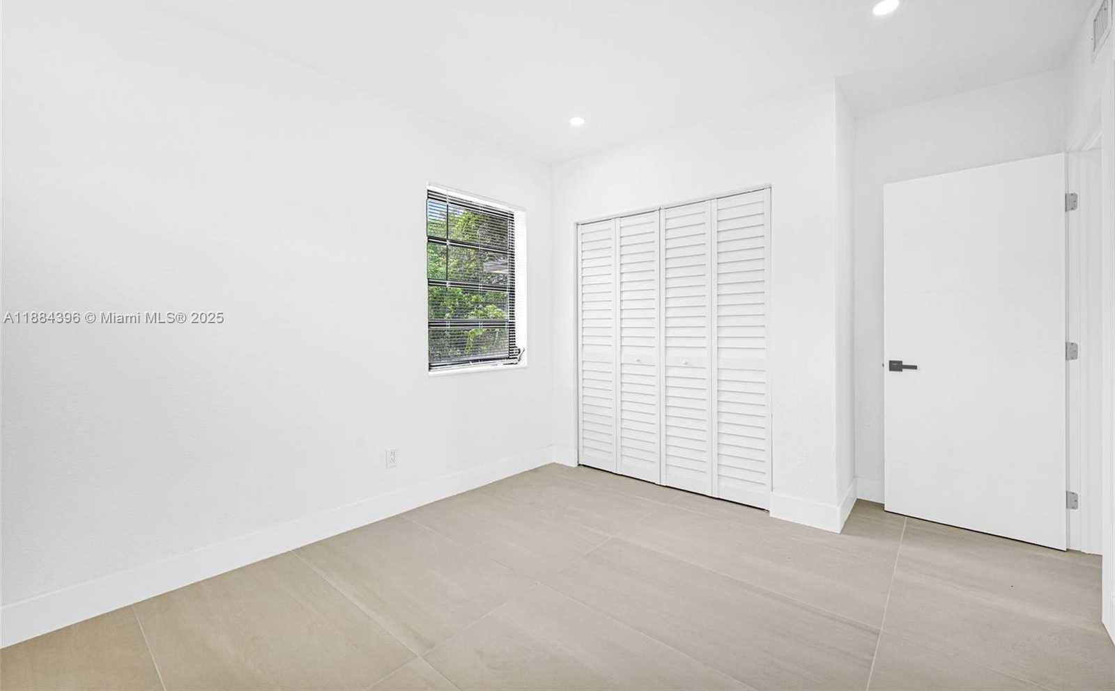 Small Image of 1918 NORTH WEST 185TH ST, Miami Gardens Number 22