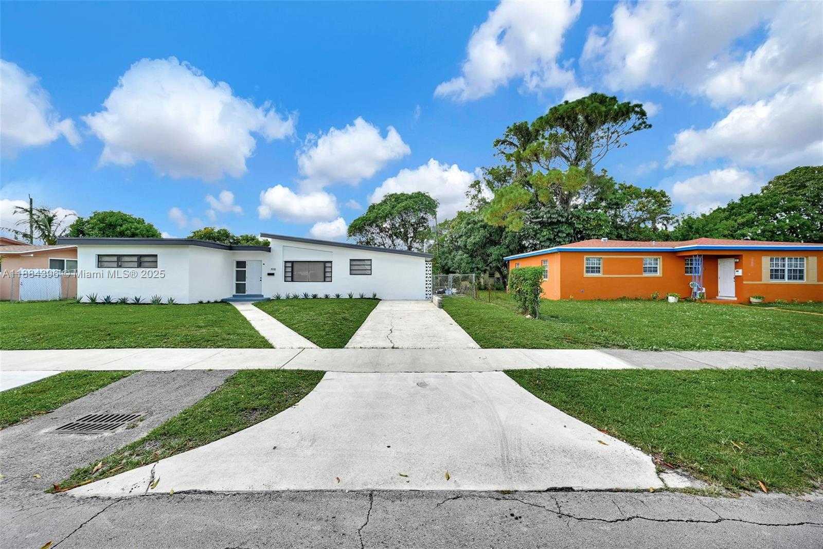 Small Image of 1918 NORTH WEST 185TH ST, Miami Gardens Number 31