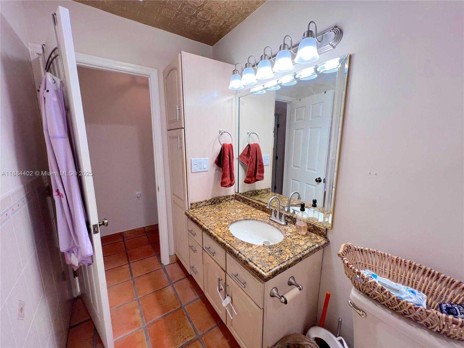 Small Image of 22600 SOUTH WEST 180TH CT, Miami Number 13