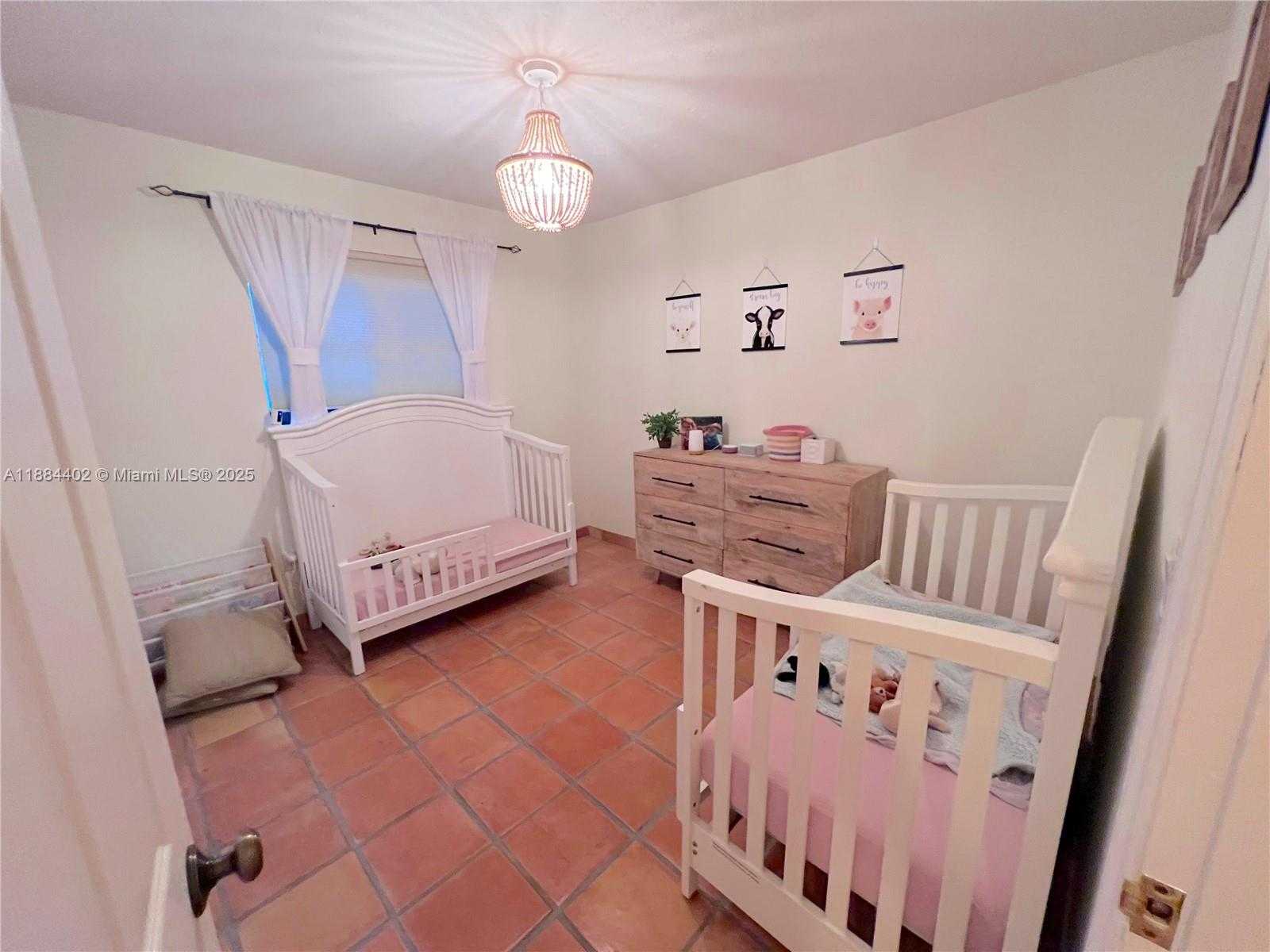Small Image of 22600 SOUTH WEST 180TH CT, Miami Number 14