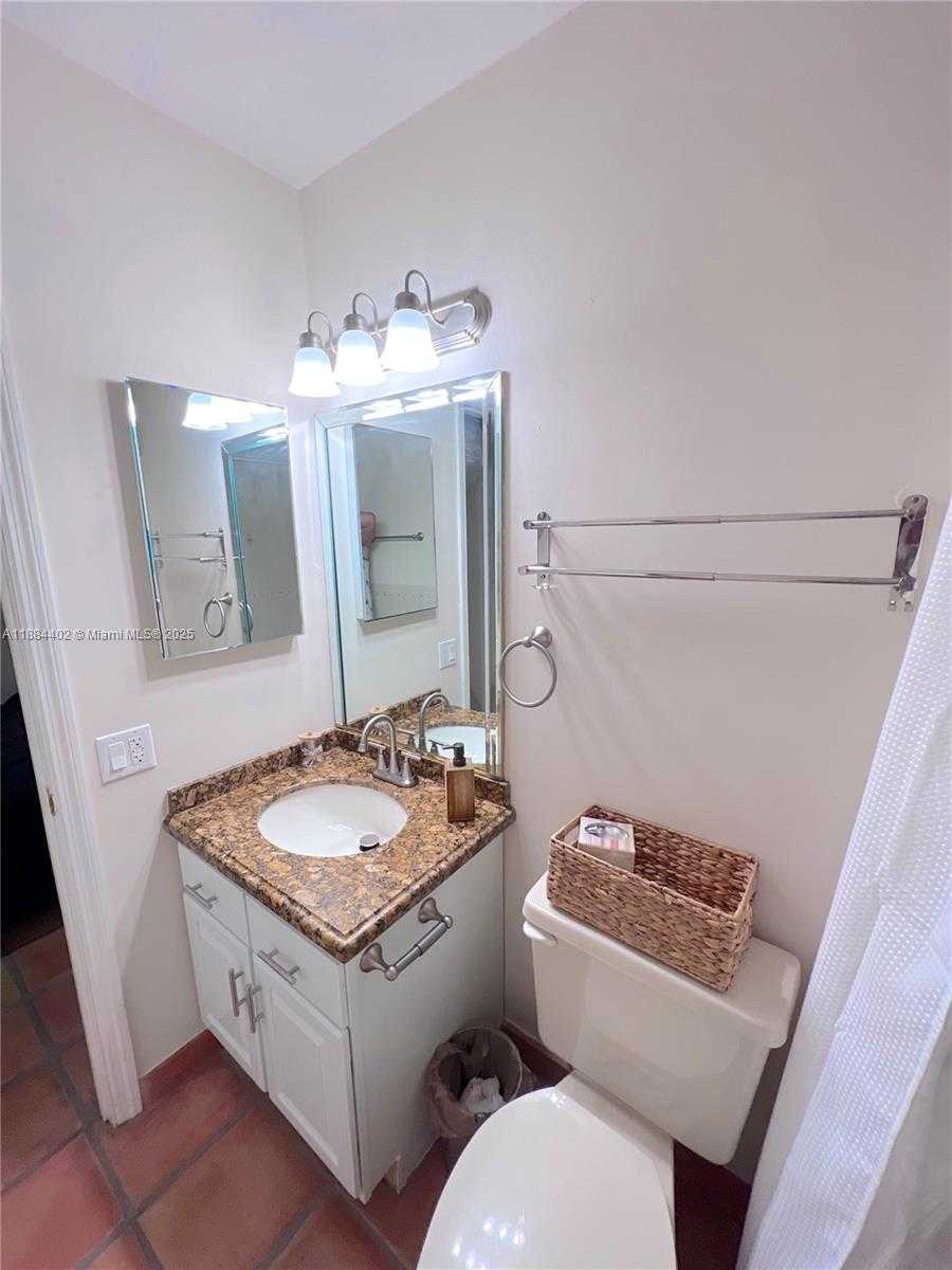 Small Image of 22600 SOUTH WEST 180TH CT, Miami Number 17