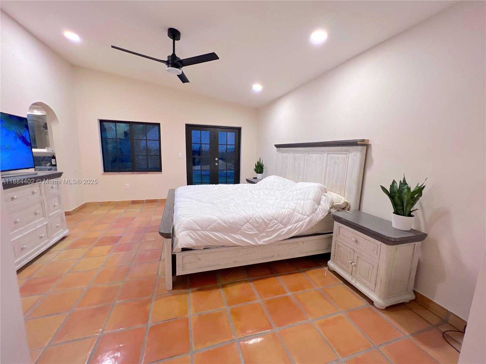 Small Image of 22600 SOUTH WEST 180TH CT, Miami Number 21