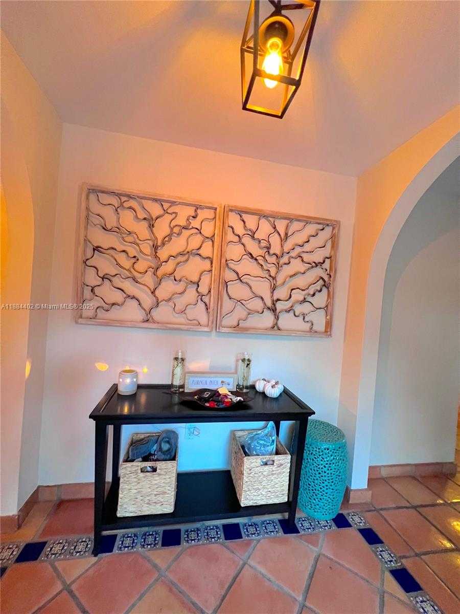 Small Image of 22600 SOUTH WEST 180TH CT, Miami Number 3