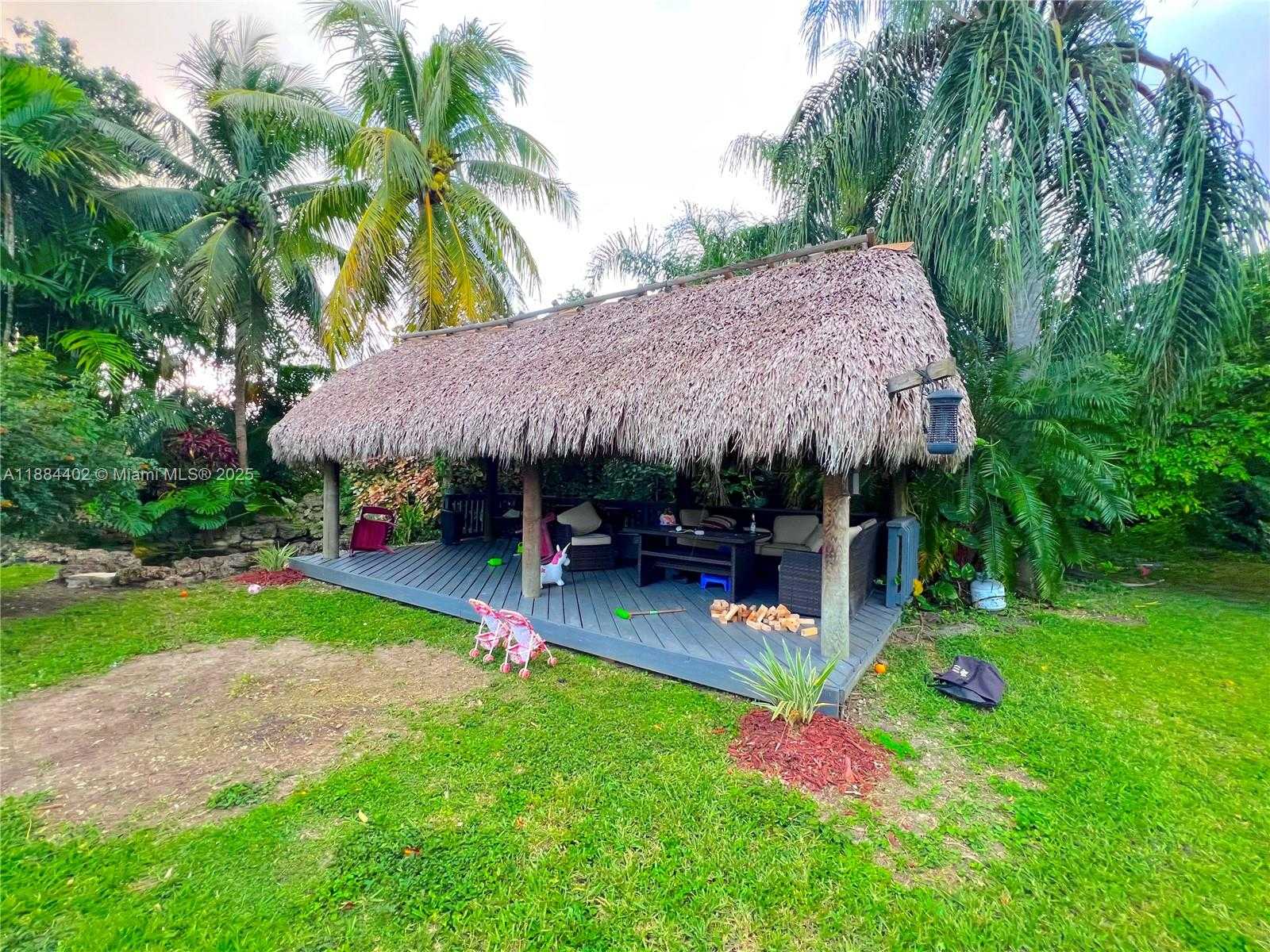Small Image of 22600 SOUTH WEST 180TH CT, Miami Number 39