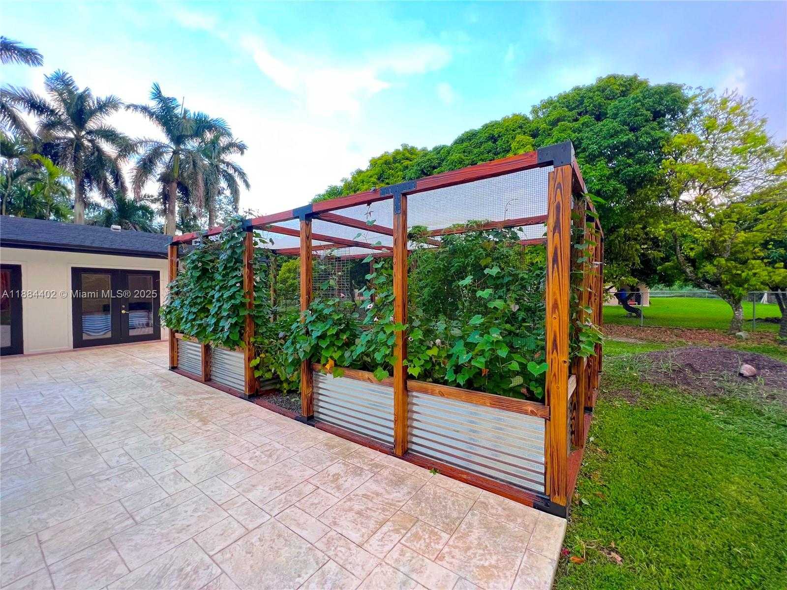Small Image of 22600 SOUTH WEST 180TH CT, Miami Number 43
