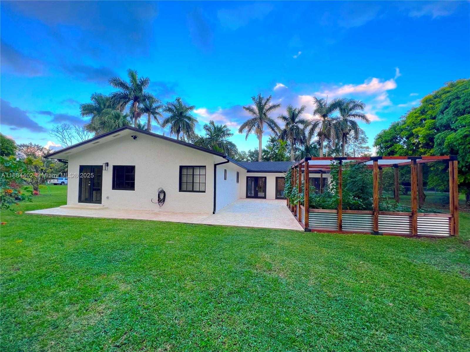 Small Image of 22600 SOUTH WEST 180TH CT, Miami Number 44