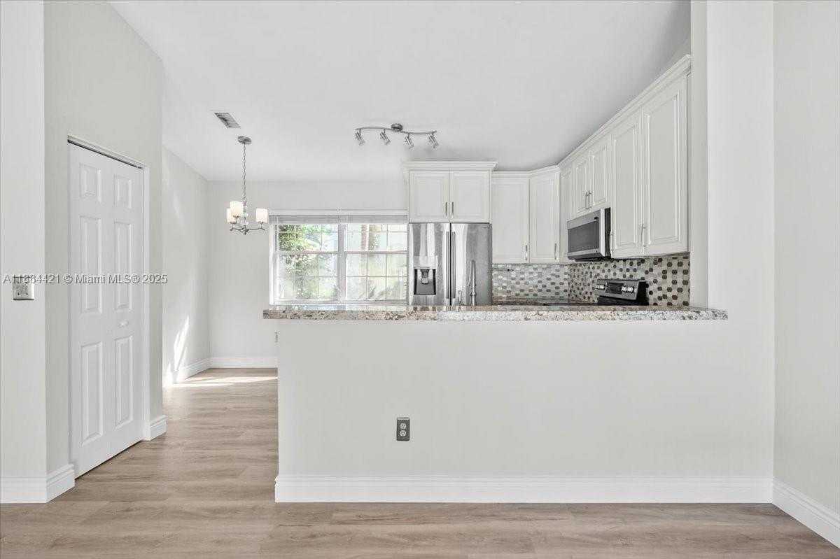 Small Image of 800 NORTH WEST 99TH AVE, Plantation Number 9