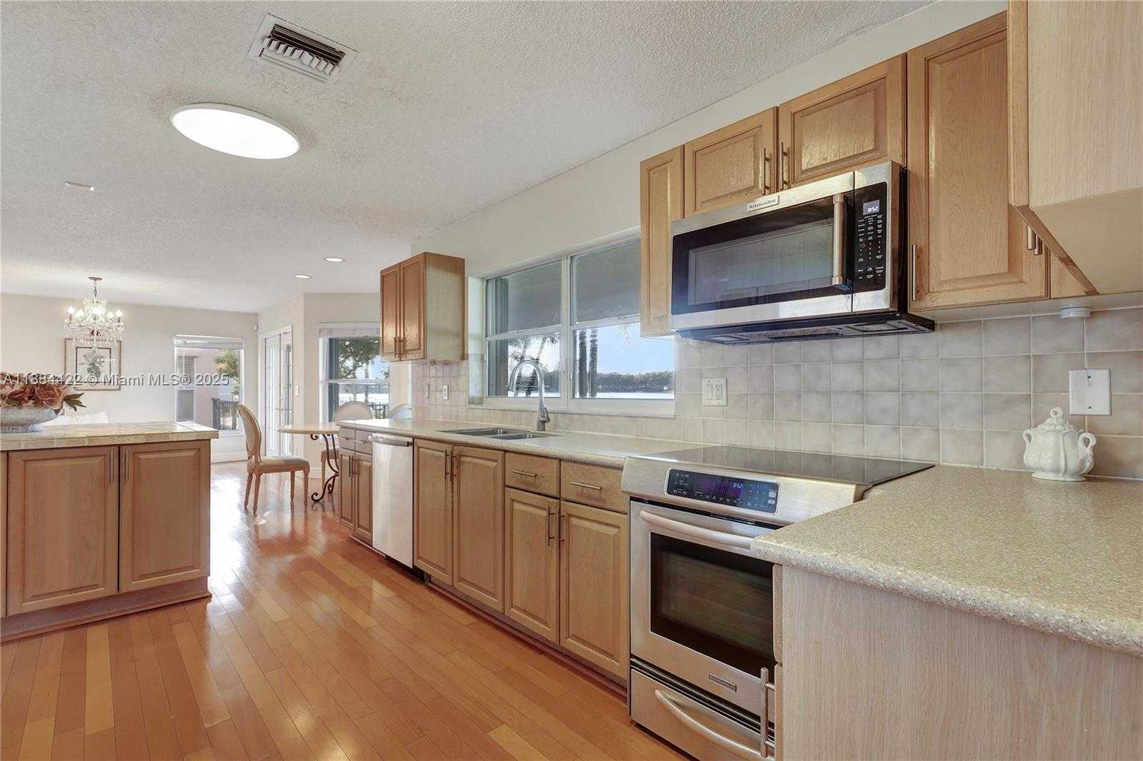 Small Image of 17516 NORTH WEST 7TH ST, Pembroke Pines Number 11