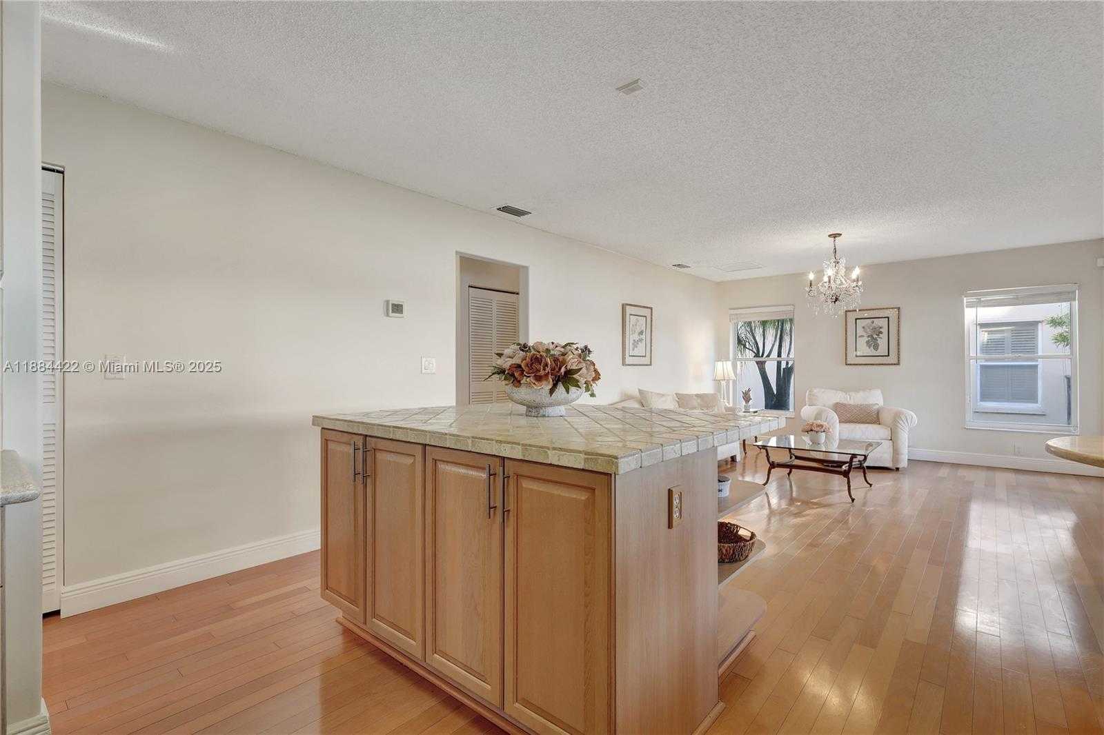 Small Image of 17516 NORTH WEST 7TH ST, Pembroke Pines Number 12