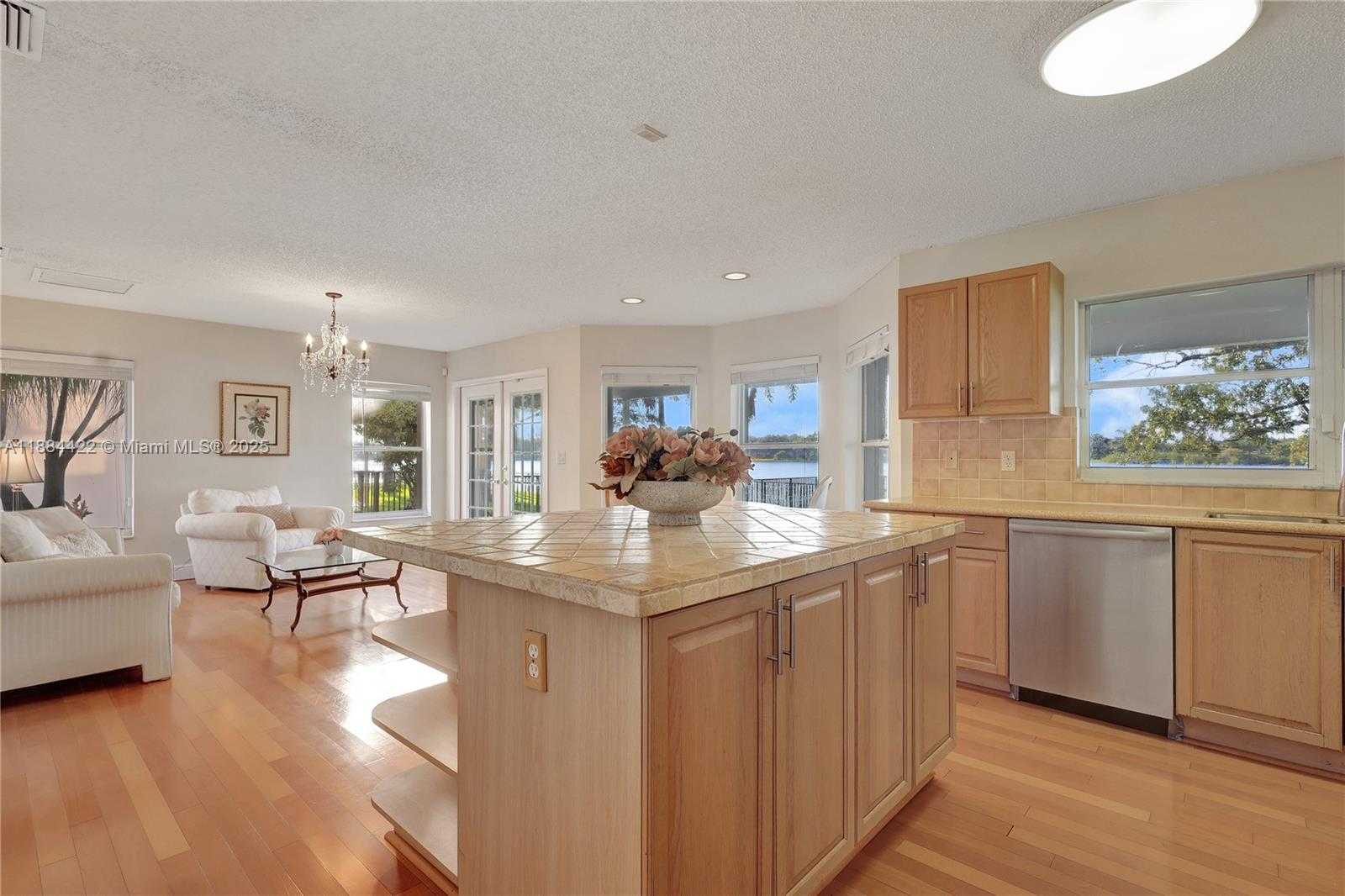 Small Image of 17516 NORTH WEST 7TH ST, Pembroke Pines Number 13