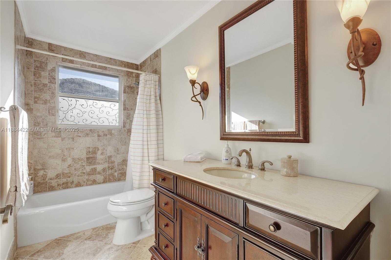 Small Image of 17516 NORTH WEST 7TH ST, Pembroke Pines Number 34