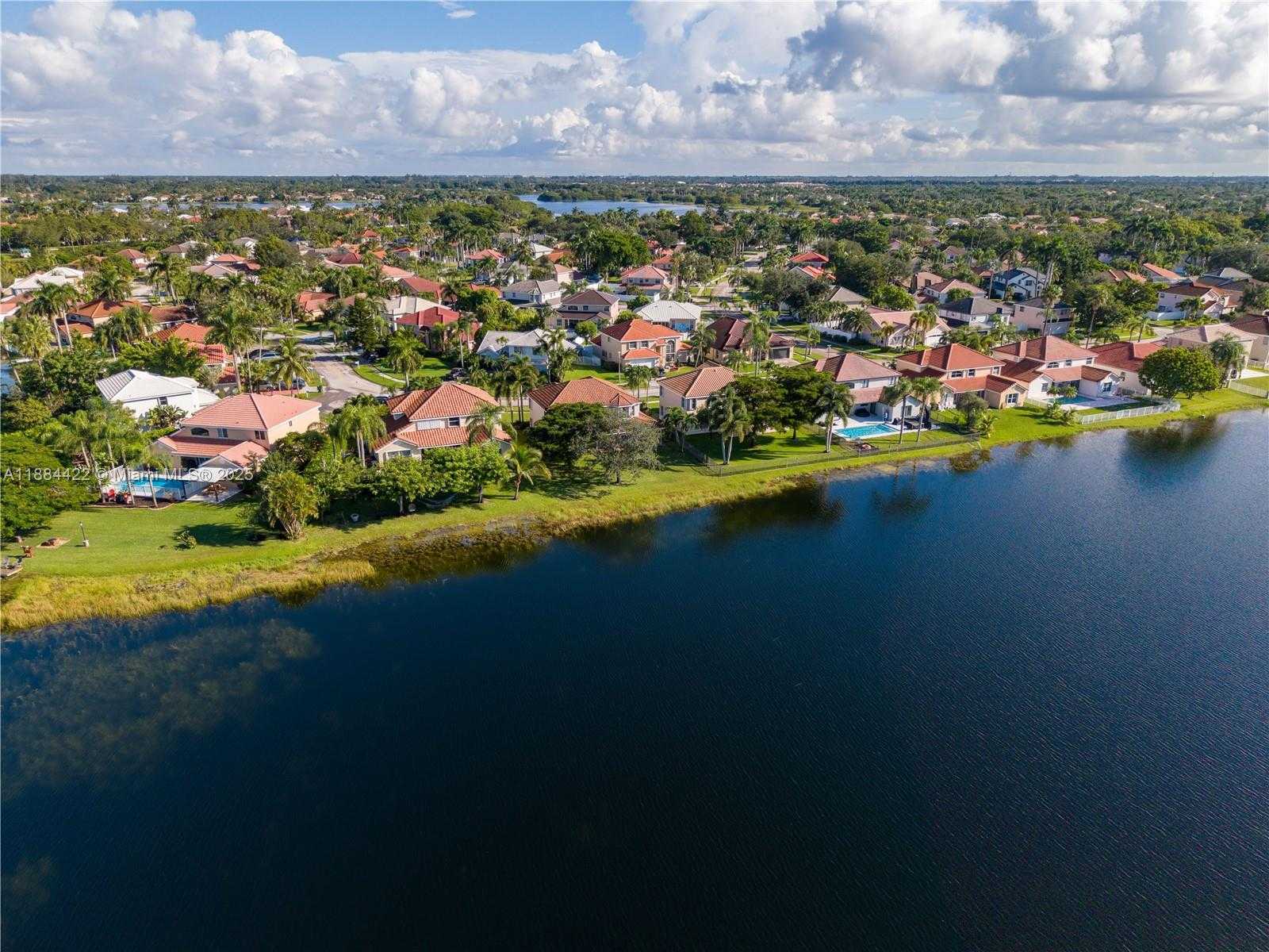 Small Image of 17516 NORTH WEST 7TH ST, Pembroke Pines Number 47