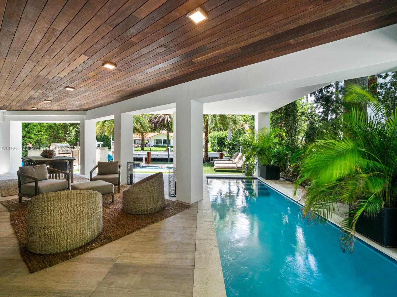 Small Image of 1755 FAIRHAVEN PL, Miami Number 13