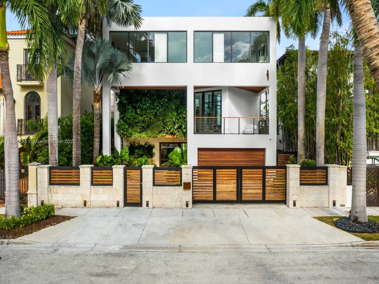 Small Image of 1755 FAIRHAVEN PL, Miami Number 9