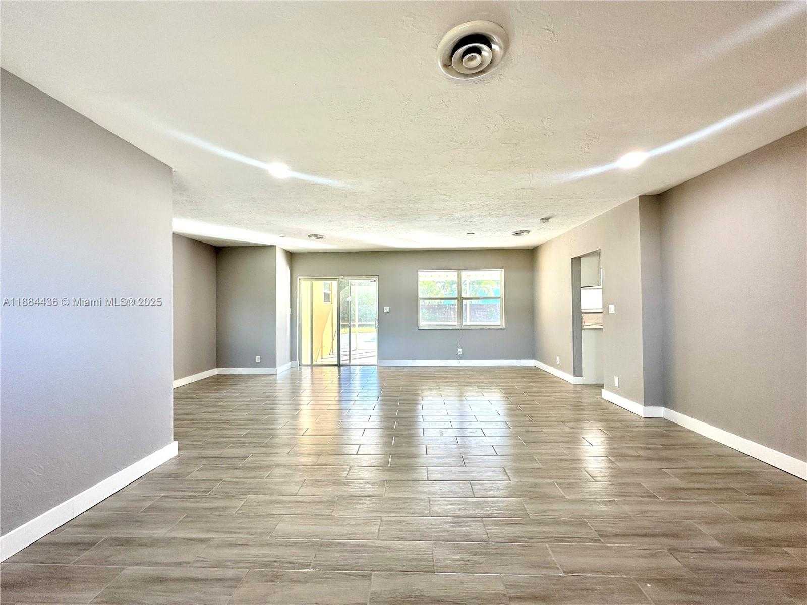 Small Image of 912 NORTH EAST 9TH CT, Pompano Beach Number 10