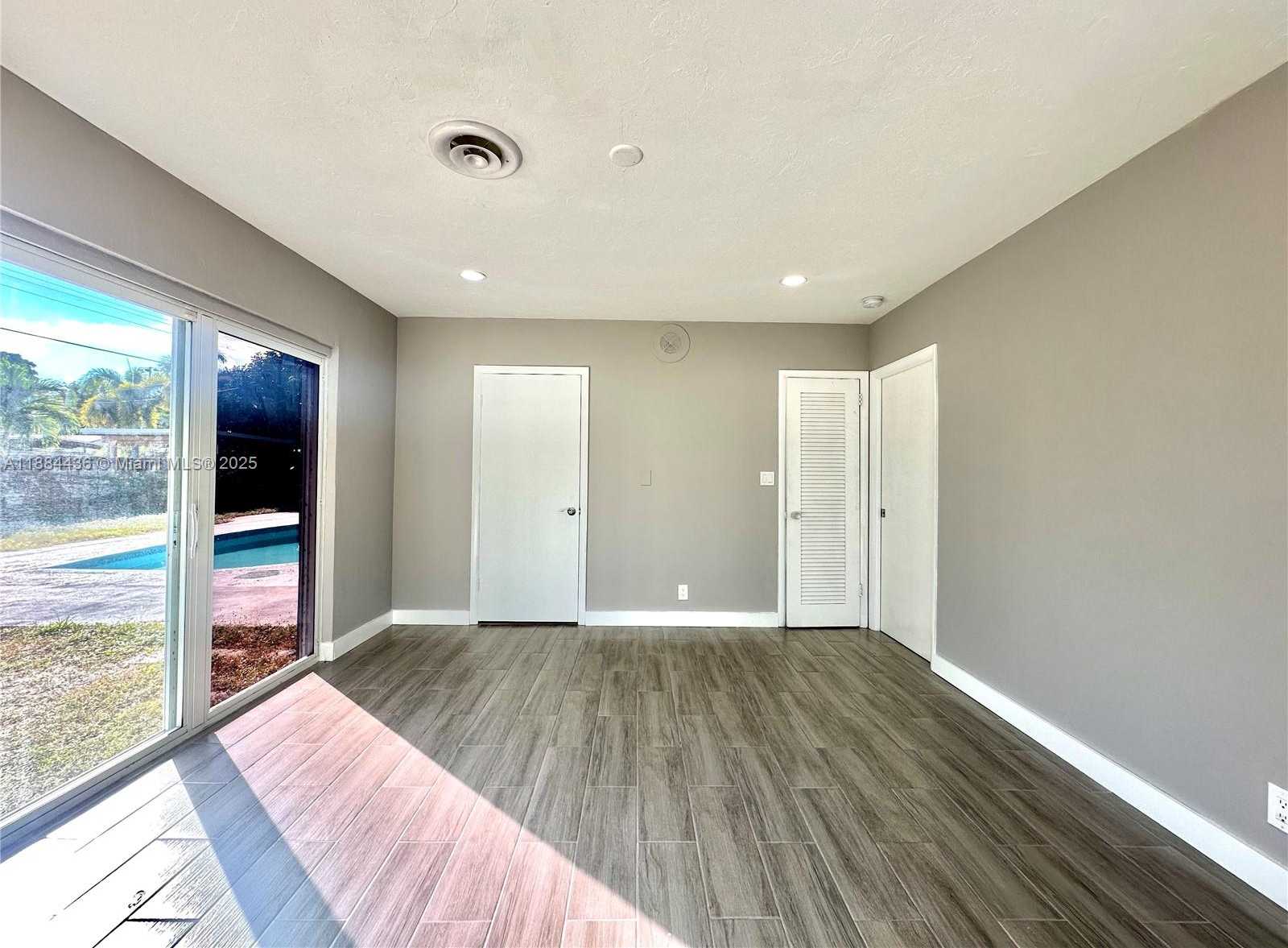 Small Image of 912 NORTH EAST 9TH CT, Pompano Beach Number 15