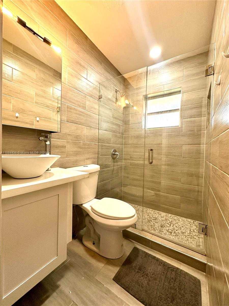 Small Image of 912 NORTH EAST 9TH CT, Pompano Beach Number 22