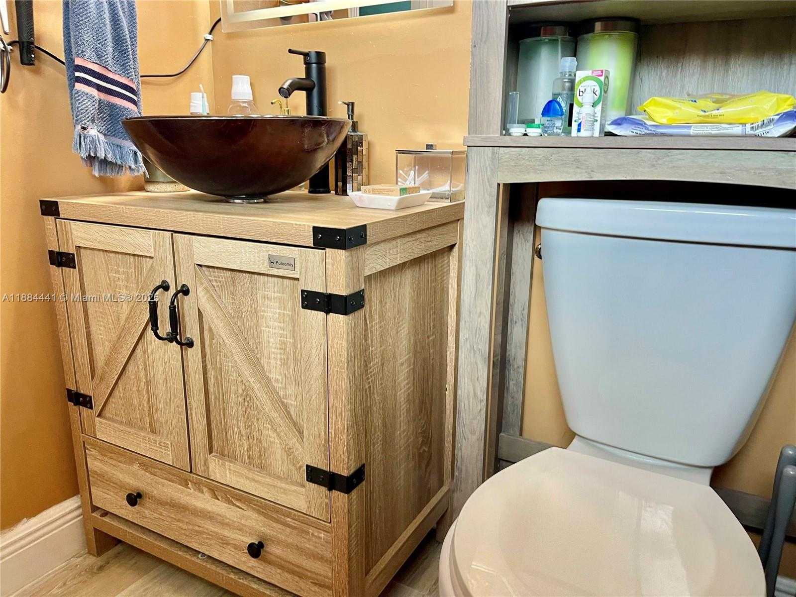 Small Image of 1270 NORTH WEST 49TH ST, Deerfield Beach Number 19