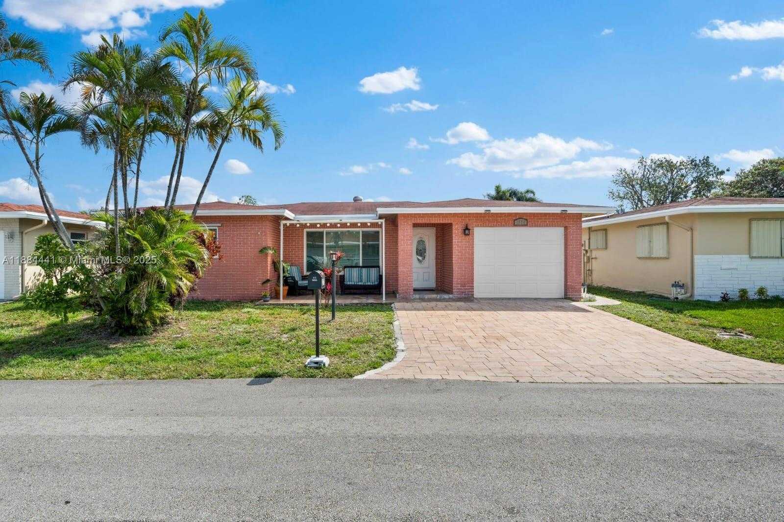 Small Image of 1270 NORTH WEST 49TH ST, Deerfield Beach Number 2