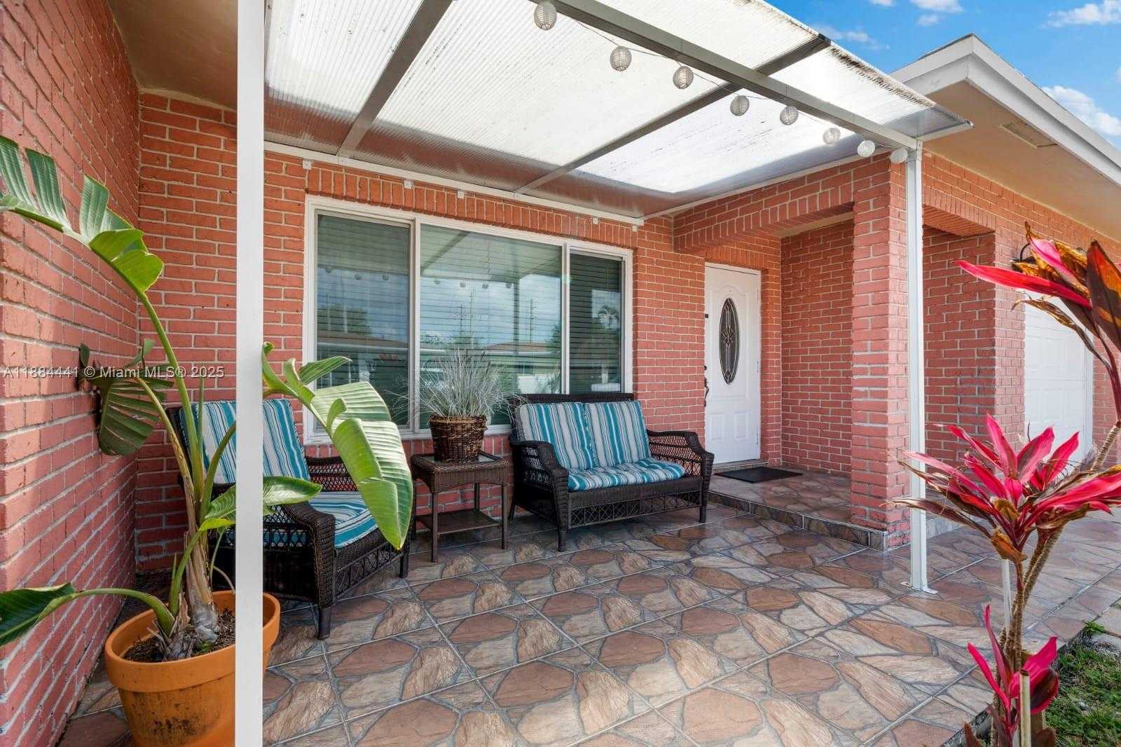 Small Image of 1270 NORTH WEST 49TH ST, Deerfield Beach Number 3