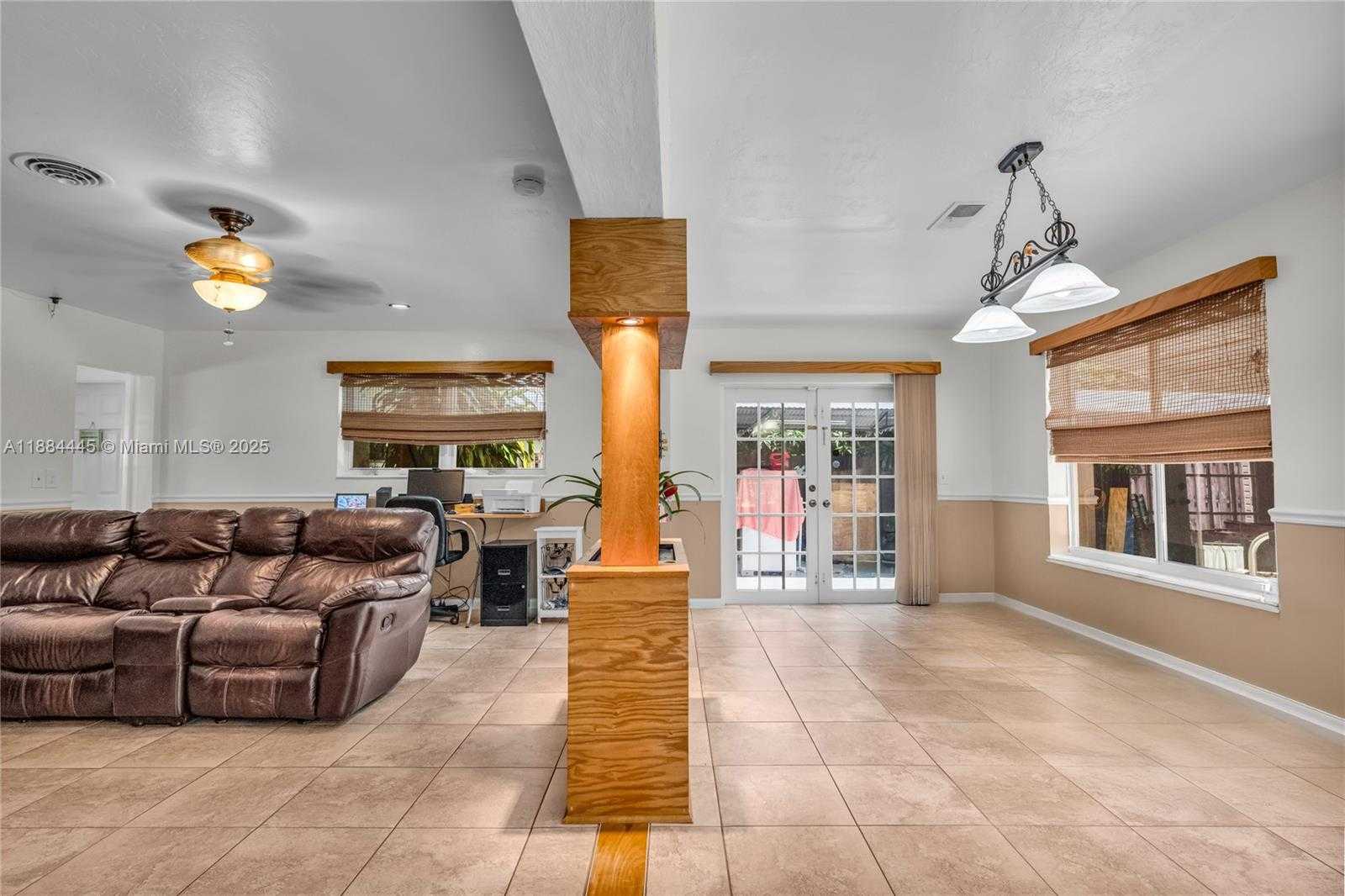 Small Image of 421 SOUTH WEST 64TH WAY, Pembroke Pines Number 14