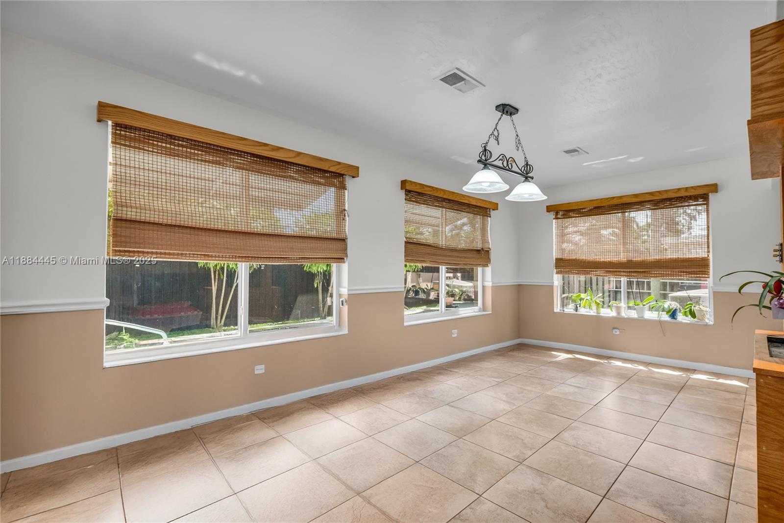 Small Image of 421 SOUTH WEST 64TH WAY, Pembroke Pines Number 17