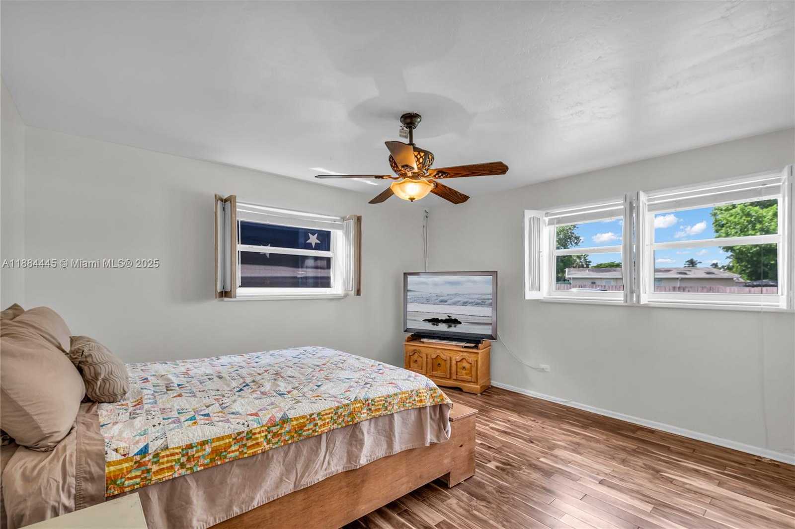 Small Image of 421 SOUTH WEST 64TH WAY, Pembroke Pines Number 19