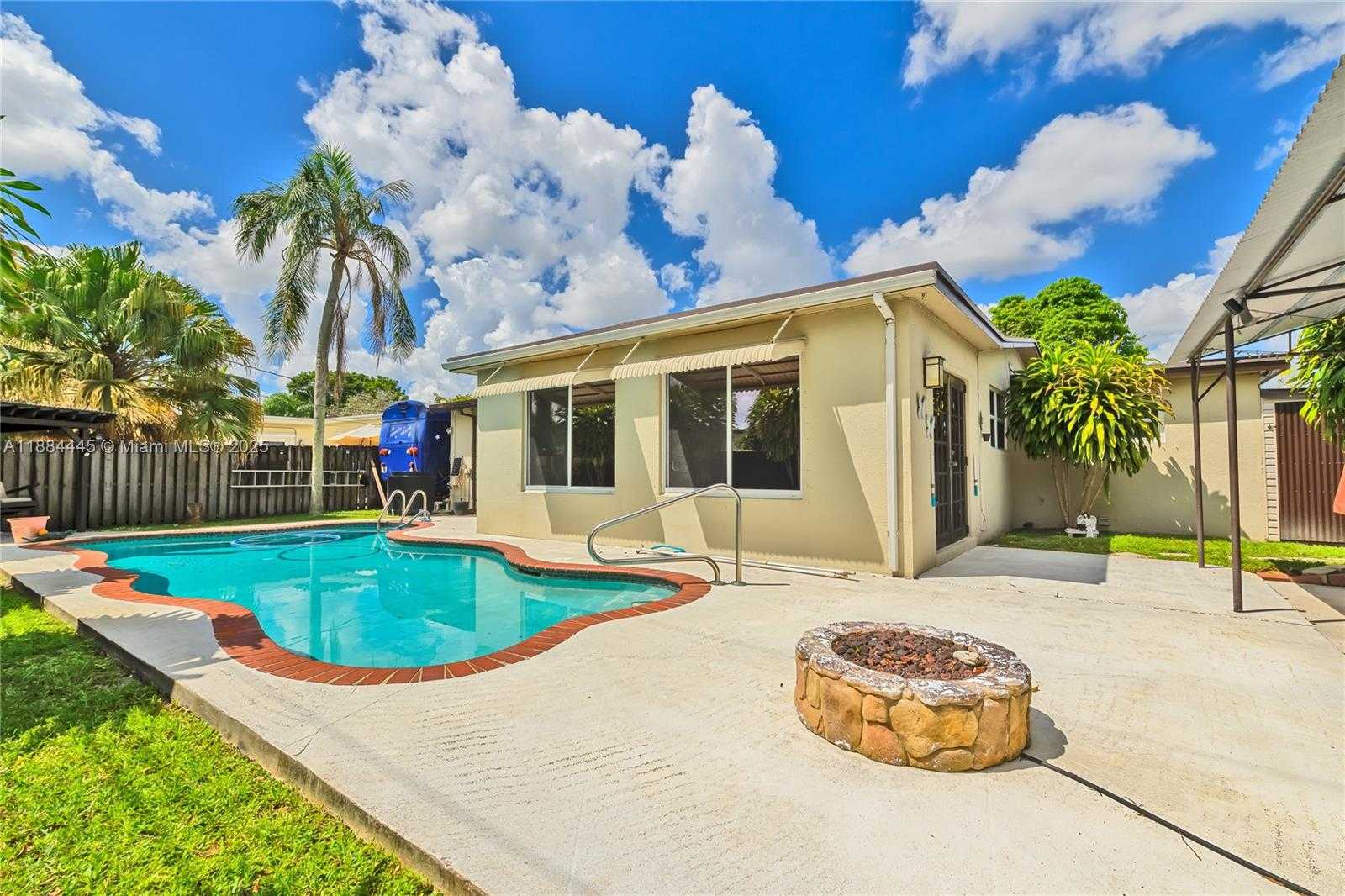 Small Image of 421 SOUTH WEST 64TH WAY, Pembroke Pines Number 27