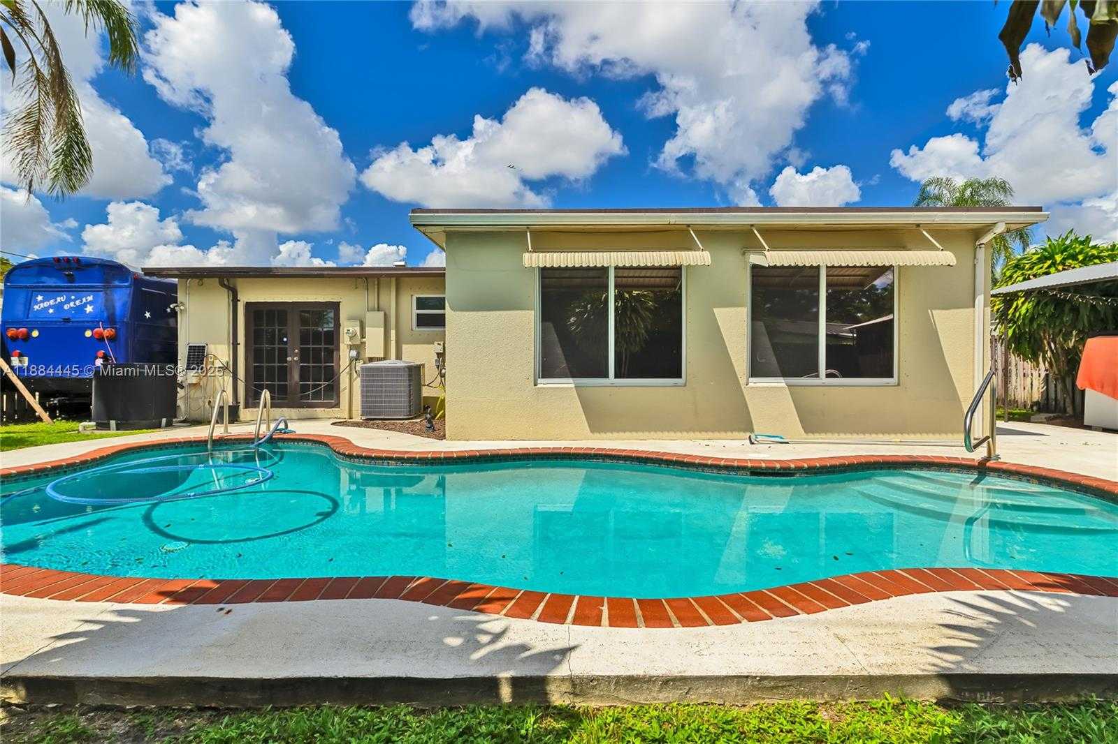 Small Image of 421 SOUTH WEST 64TH WAY, Pembroke Pines Number 28